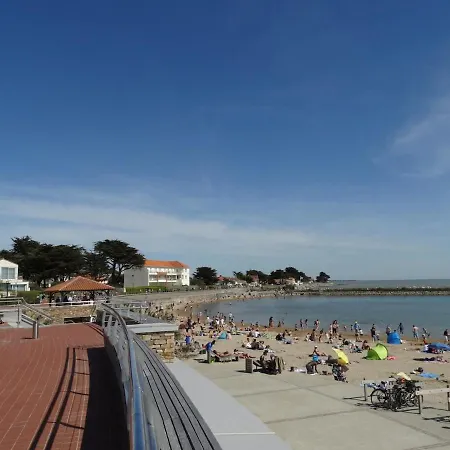 Holiday home Maison De Famille Proche Mer