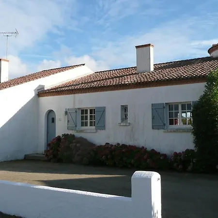 Holiday home Maison De Famille Proche Mer *